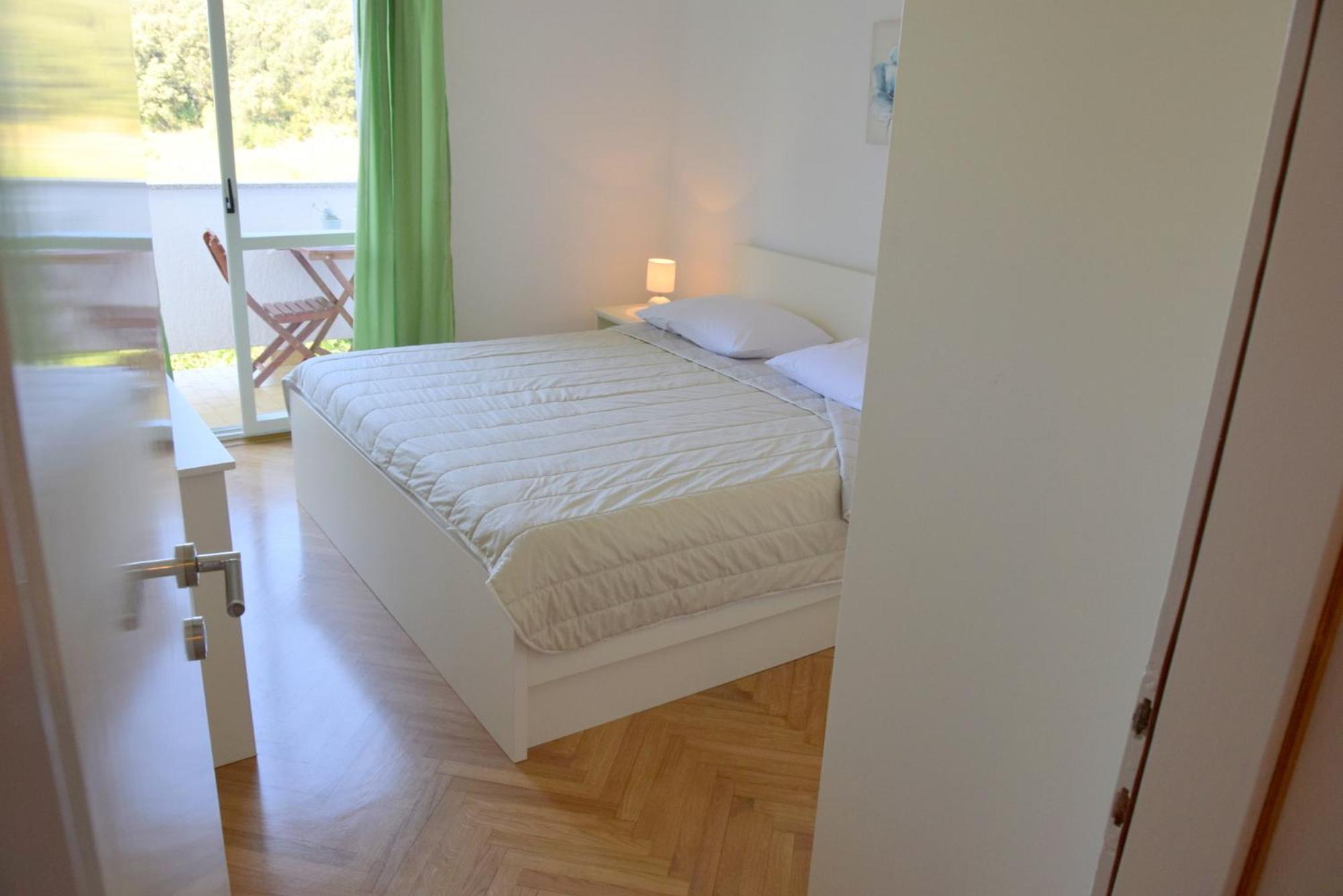 James Bond Apartments Palit Chambre photo