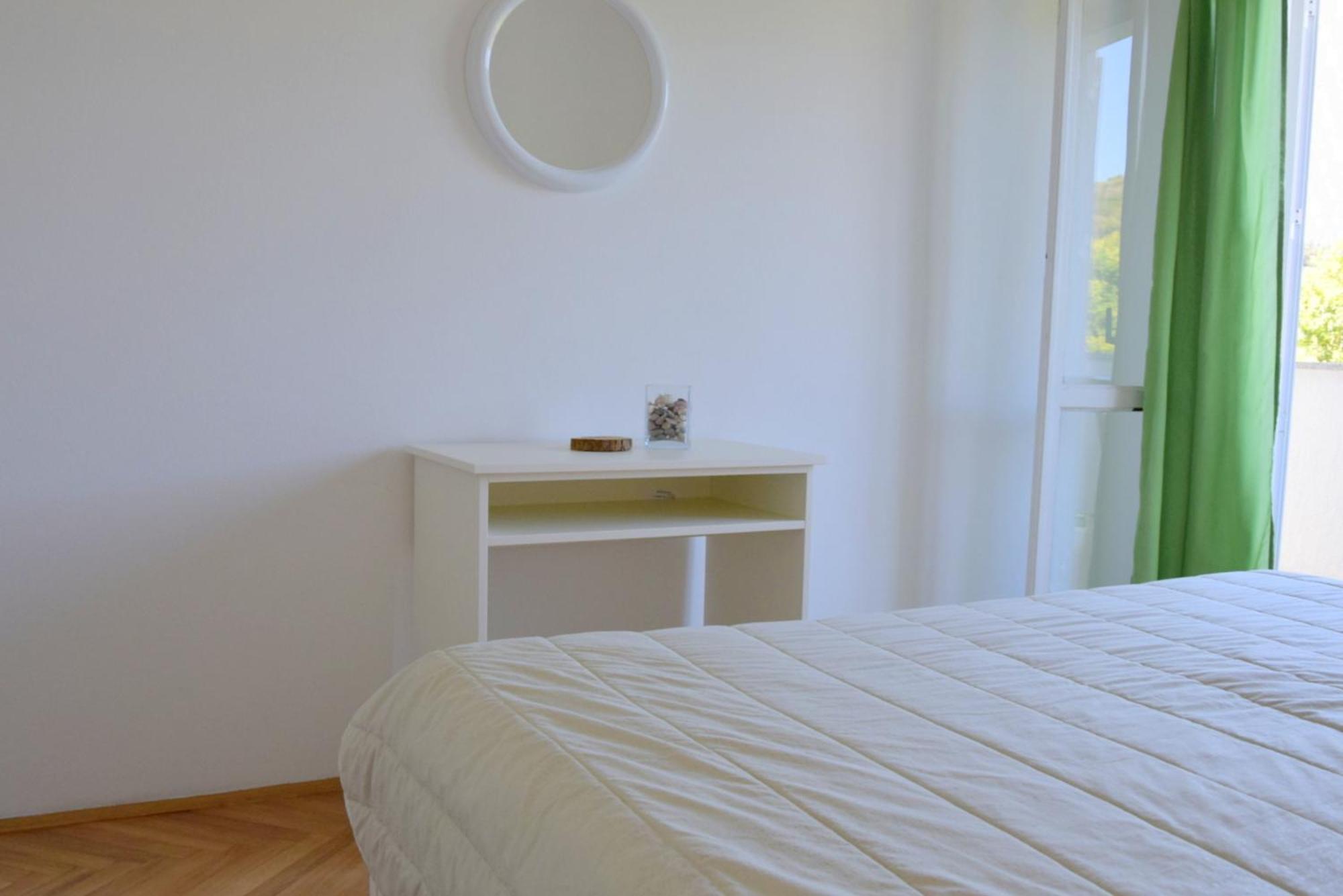 James Bond Apartments Palit Chambre photo
