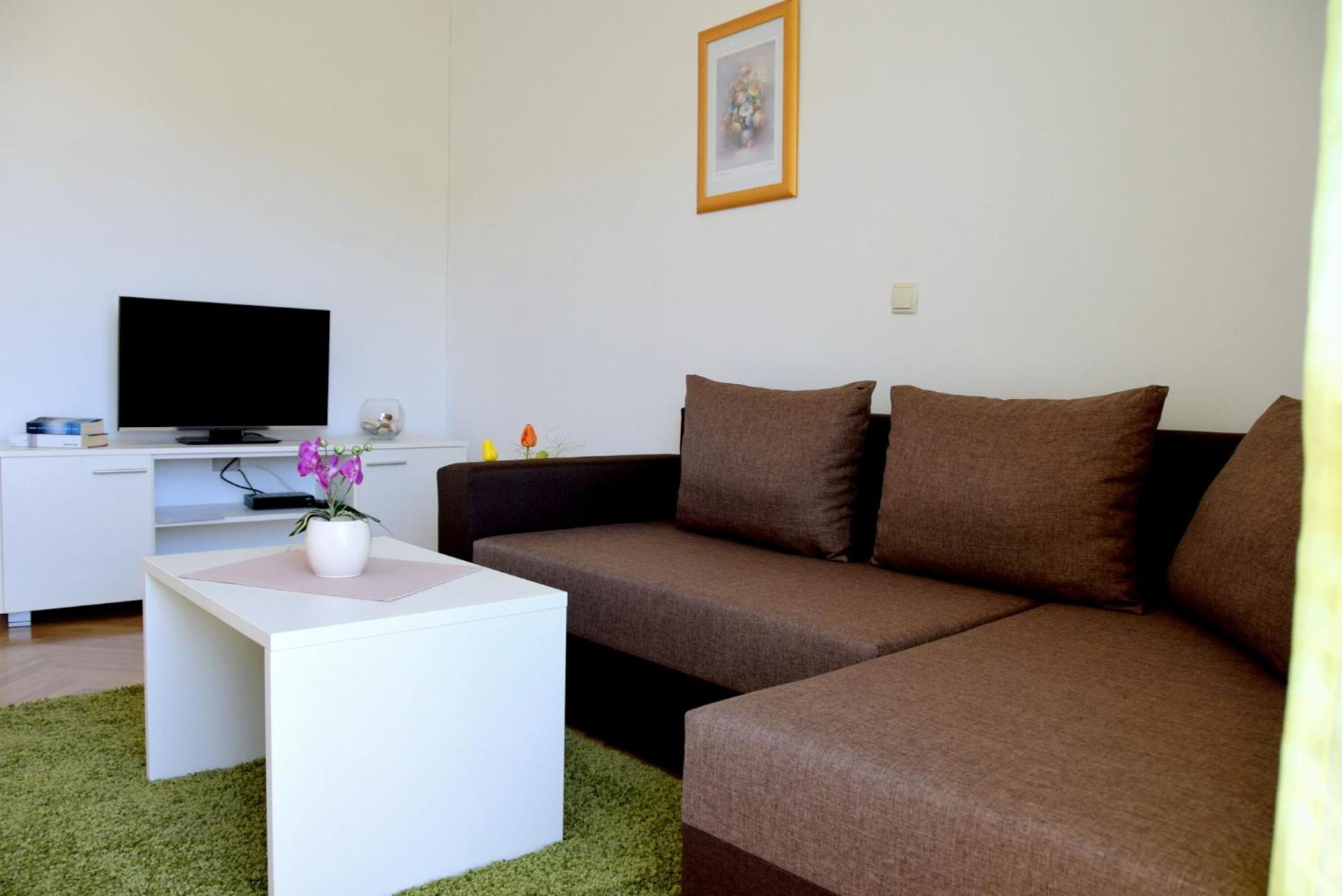 James Bond Apartments Palit Chambre photo