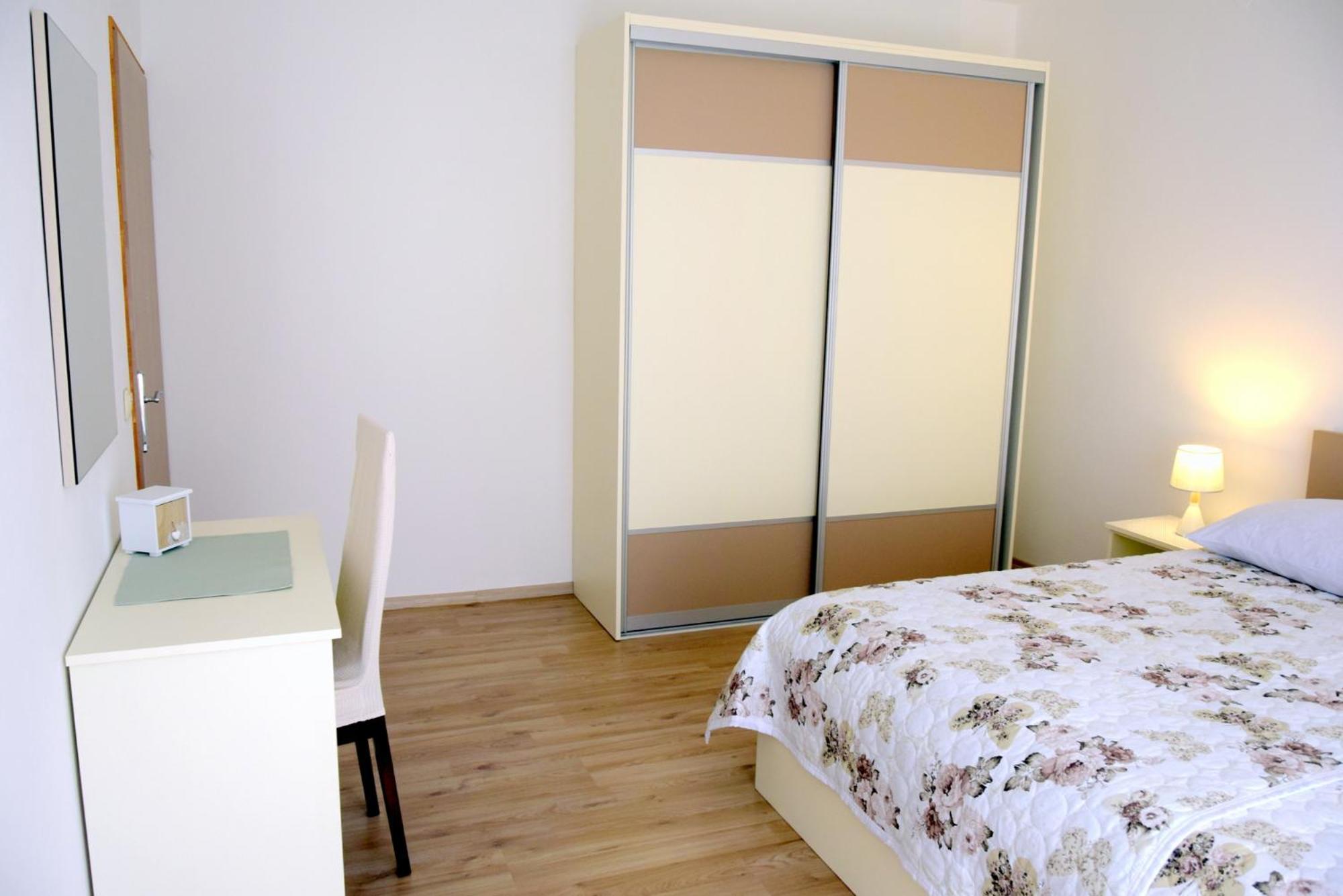 James Bond Apartments Palit Chambre photo